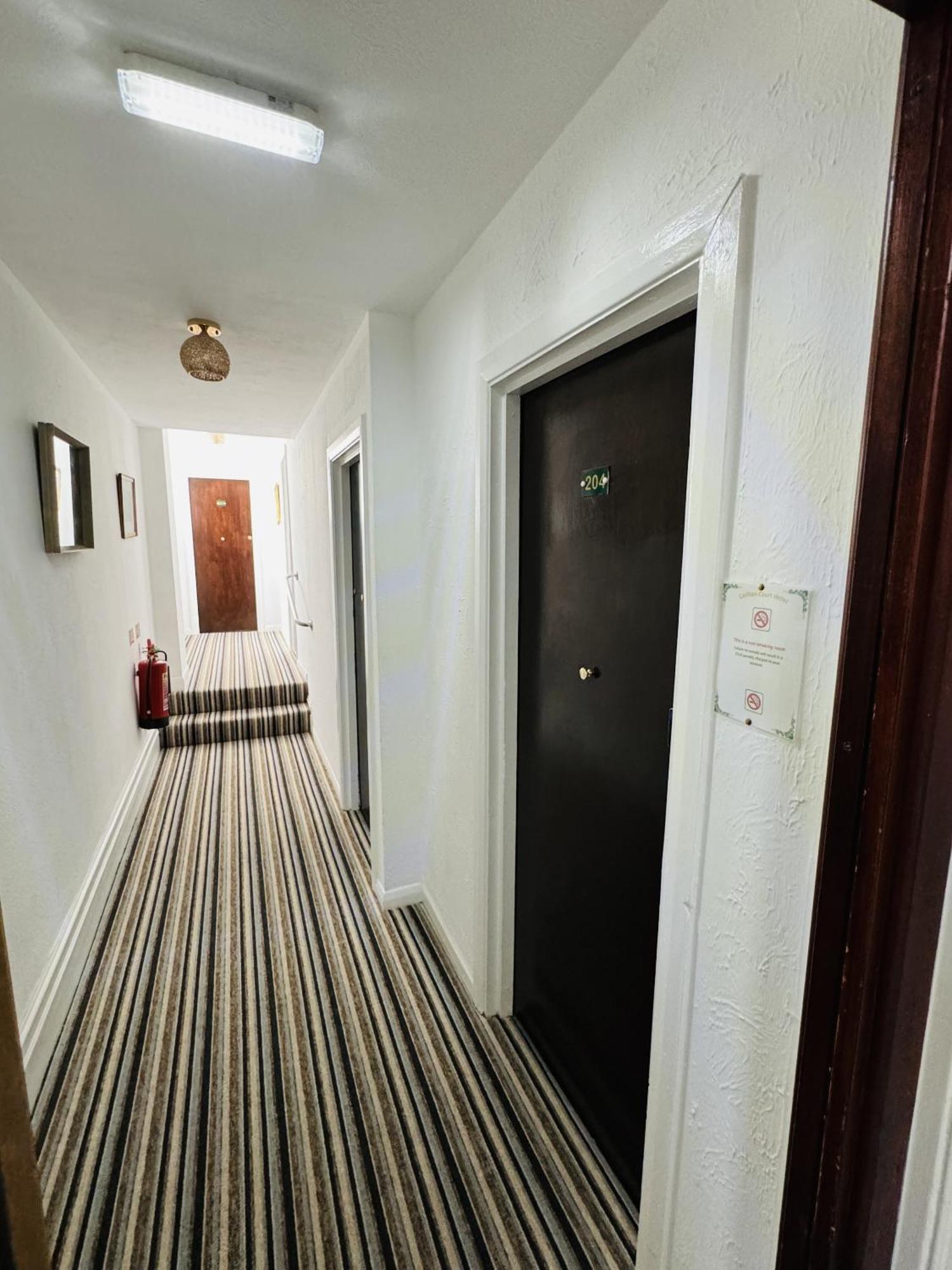 Carlton Court Hotel Eastbourne Bagian luar foto