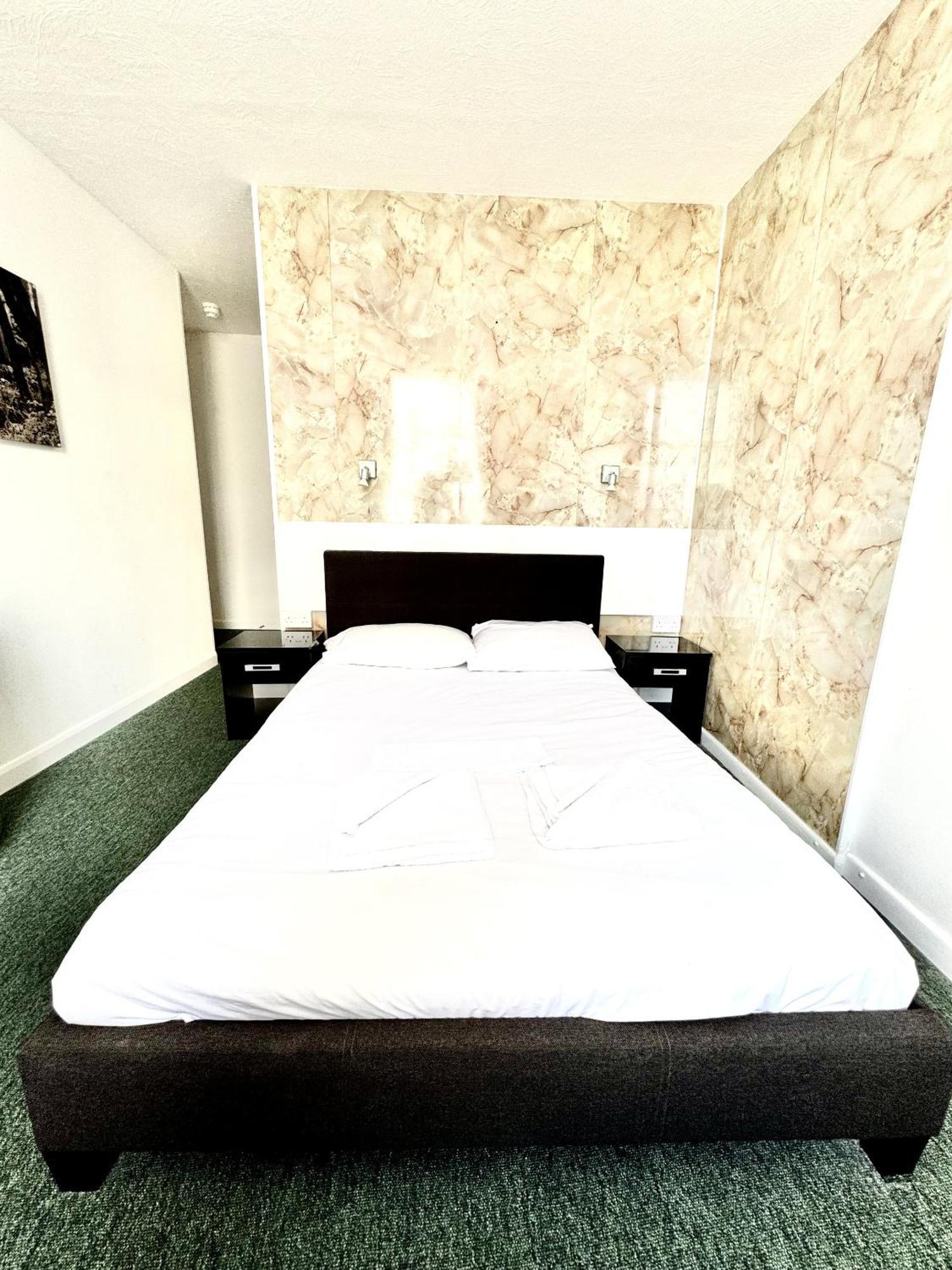 Carlton Court Hotel Eastbourne Ruang foto