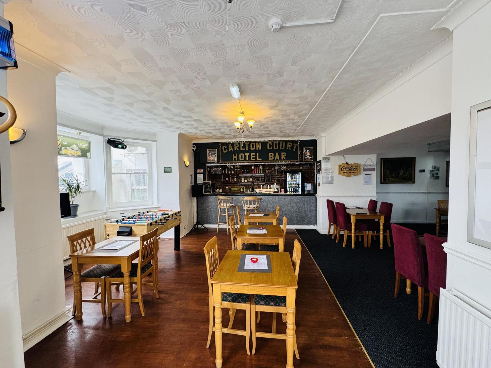 Carlton Court Hotel Eastbourne Bagian luar foto